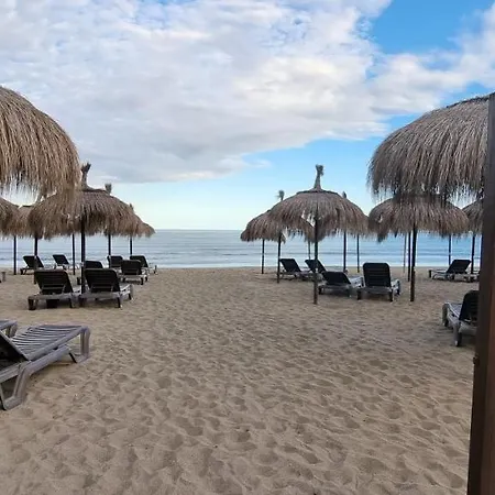 Excellent Location- Beach, Pool, Telework, 2 Bikes, Parking & Wifi Gratis At 