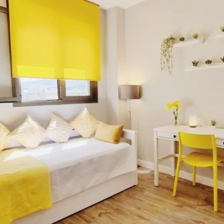 Apartment Excellent Location- Beach, Pool, Telework, 2 Bikes, Parking & Wifi Gratis At 