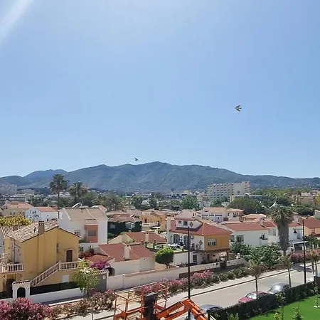 Apartment Excellent Location- Beach, Pool, Telework, 2 Bikes, Parking & Wifi Gratis At 