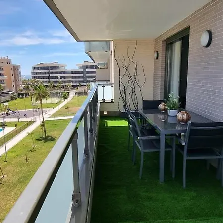 Excellent Location- Beach, Pool, Telework, 2 Bikes, Parking & Wifi Gratis At 